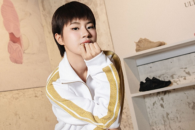 Kim Duyên tự tin khoe dáng, Pháo &amp;apos;bình thản&amp;apos; giữa ồn ào