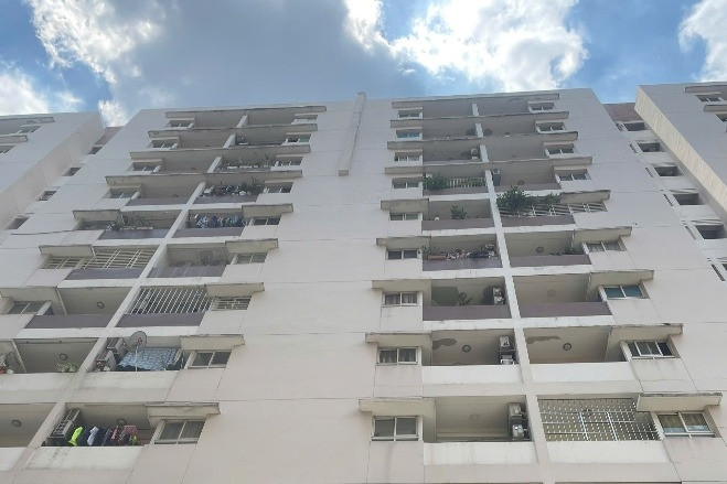 Phát hiện thi thể nam thanh niên đang phân hủy trên sân thượng chung cư