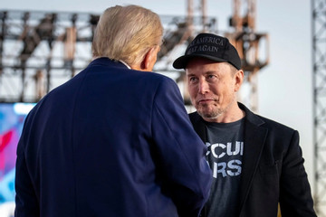 Tại sao Tesla có thể né 'đòn' thuế ô tô của Trump?