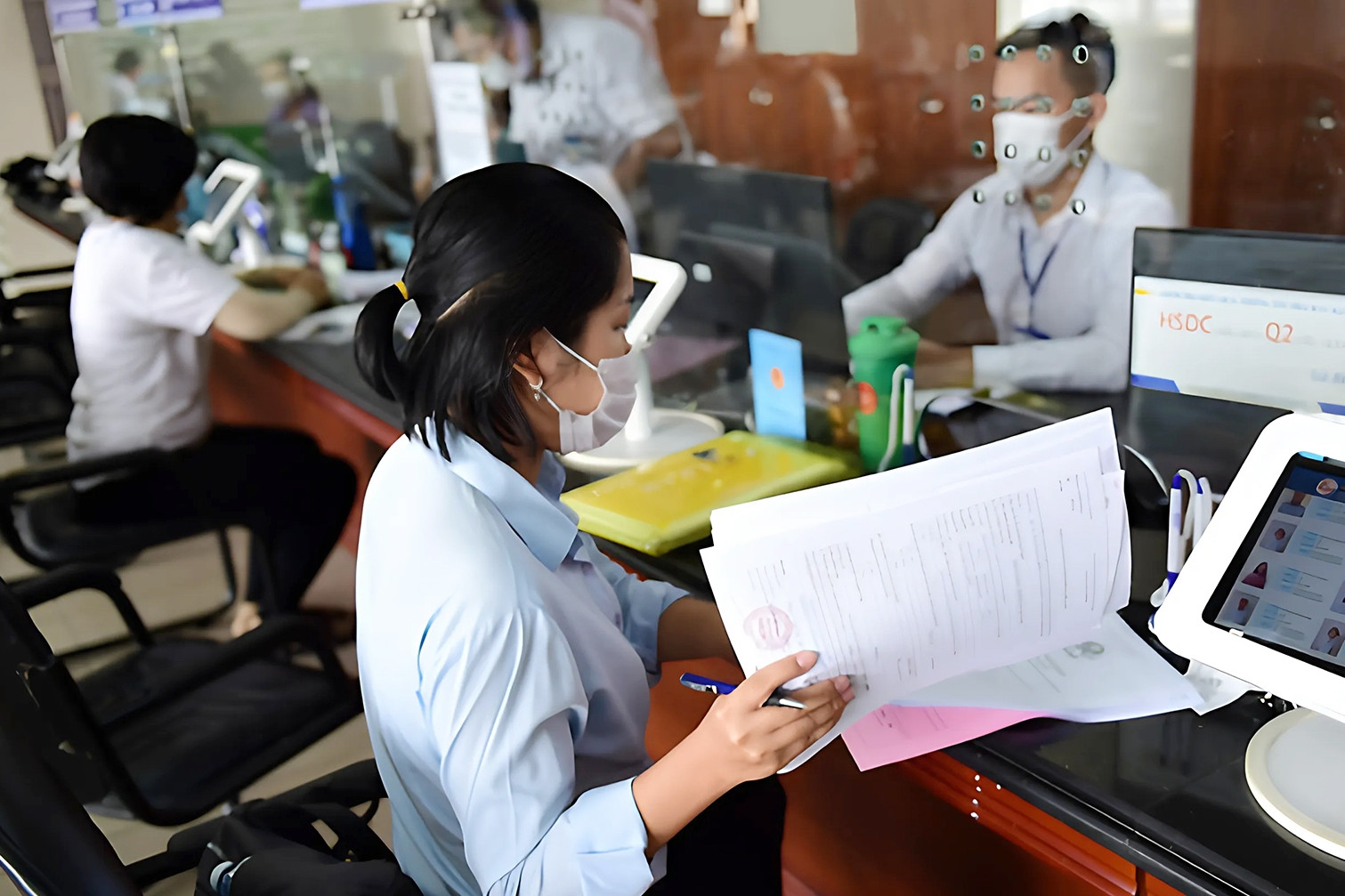 Thời đại mới, công chức cần có bằng đại học chính quy