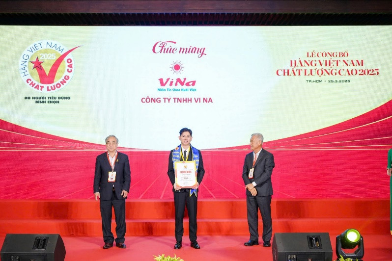 Vinafeed nhận danh hiệu Hàng Việt Nam chất lượng cao 2025