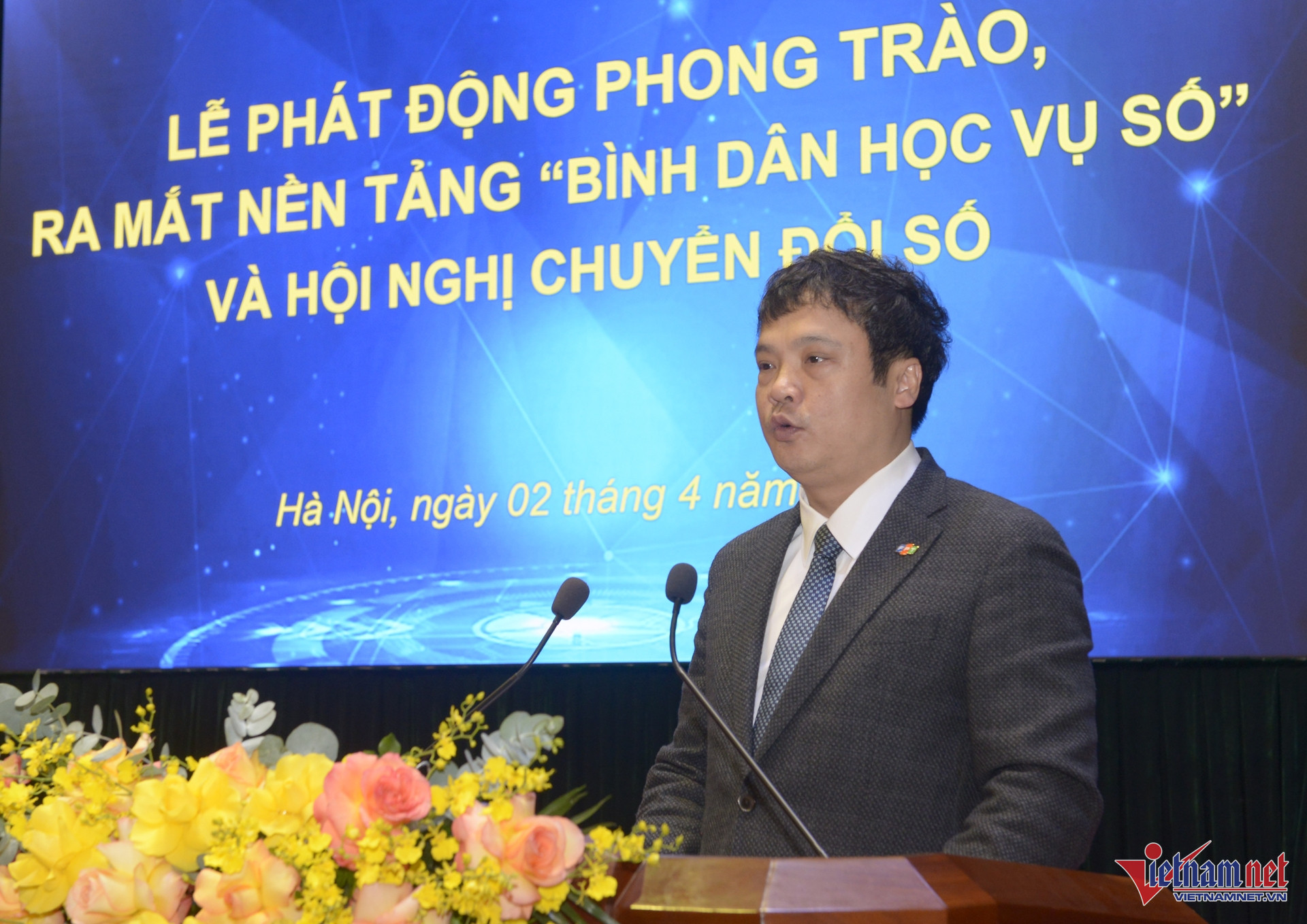 W-CEO FPT Nguyen Van Khoa 1.jpg