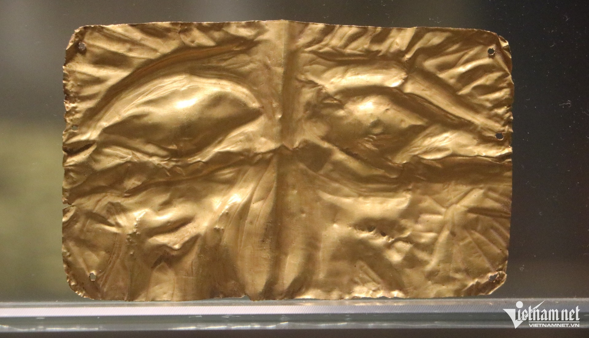 W-Chiêm ngưỡng bảo vật quốc gia 3 mặt nạ vàng có niên đại hơn 2.000 năm..JPG.jpg