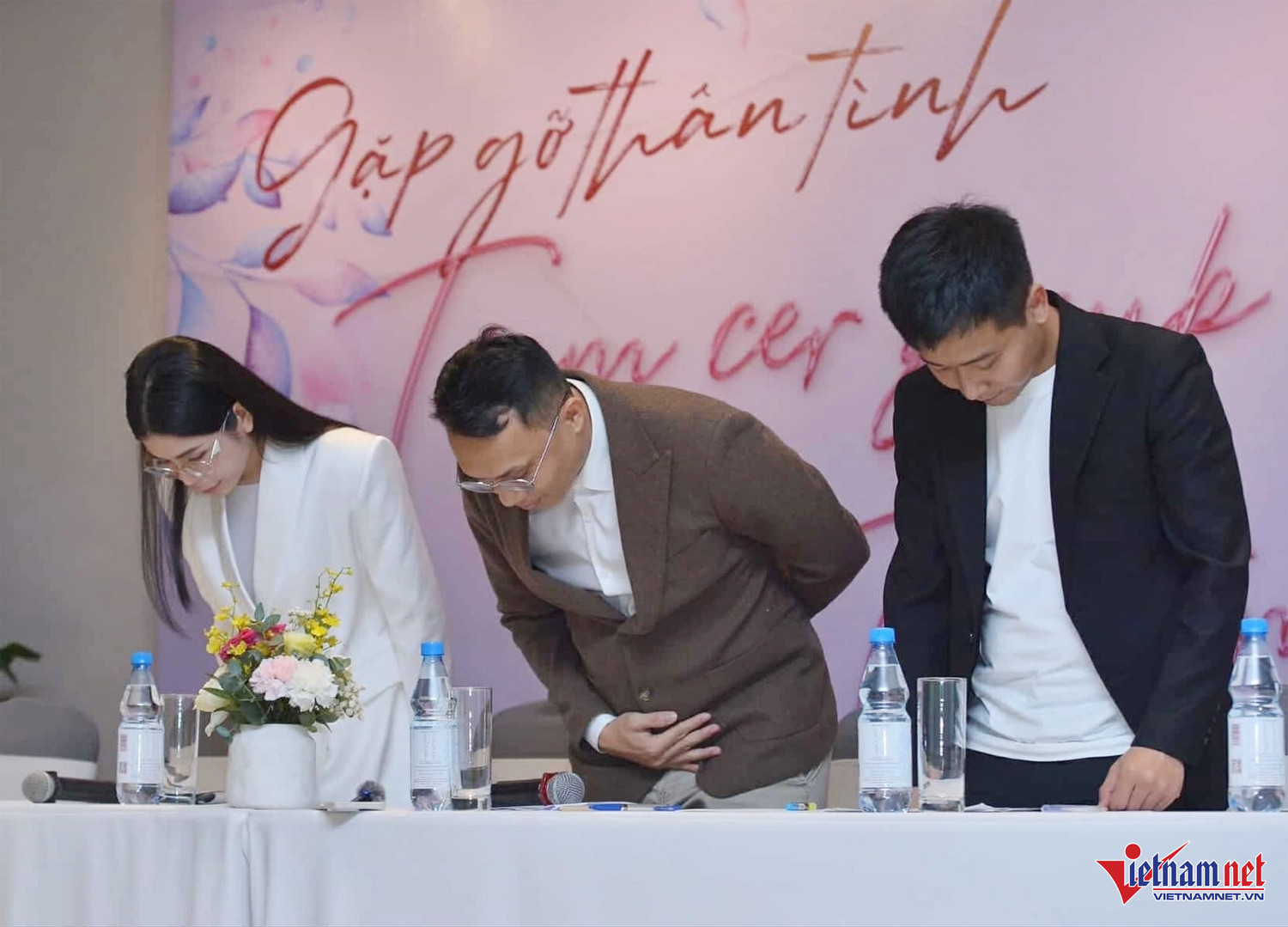 w xin loi anh top 96712.jpg