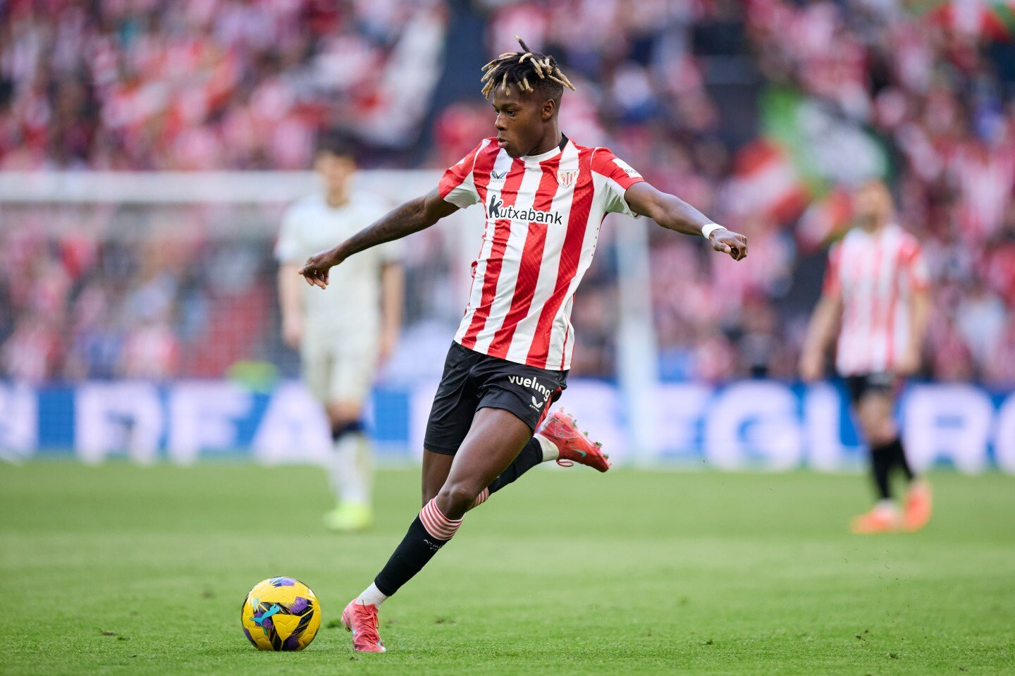 www_thesun_co_uk nico williams athletic club action 983657046 (1).jpg