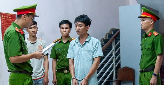 Bản tin cuối ngày 30/4: Bắt tài xế xe đầu kéo gây tai nạn làm 2 người tử vong