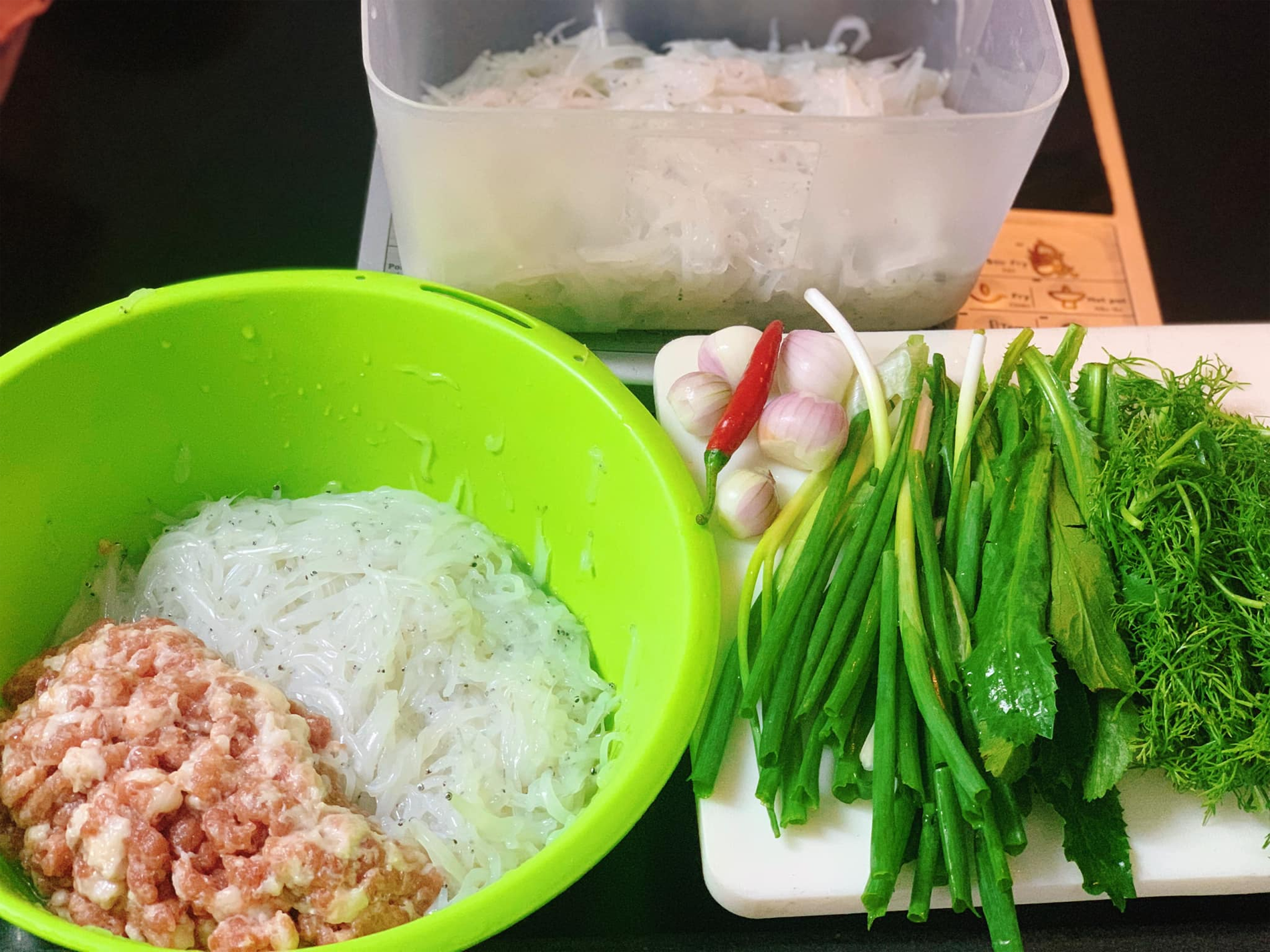 cá ngần   trần hiền.png