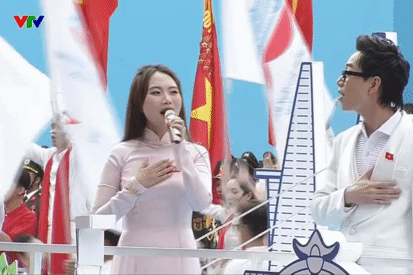 Phương Mỹ Chi gây chú ý, Võ Hạ Trâm hát ca khúc 2 tỷ lượt xem trong đại lễ 30/4