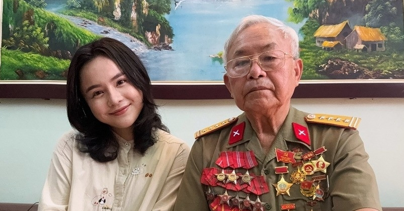 Cha ca sĩ Thái Trinh mang viên đạn bi trong hốc mắt suốt 50 năm