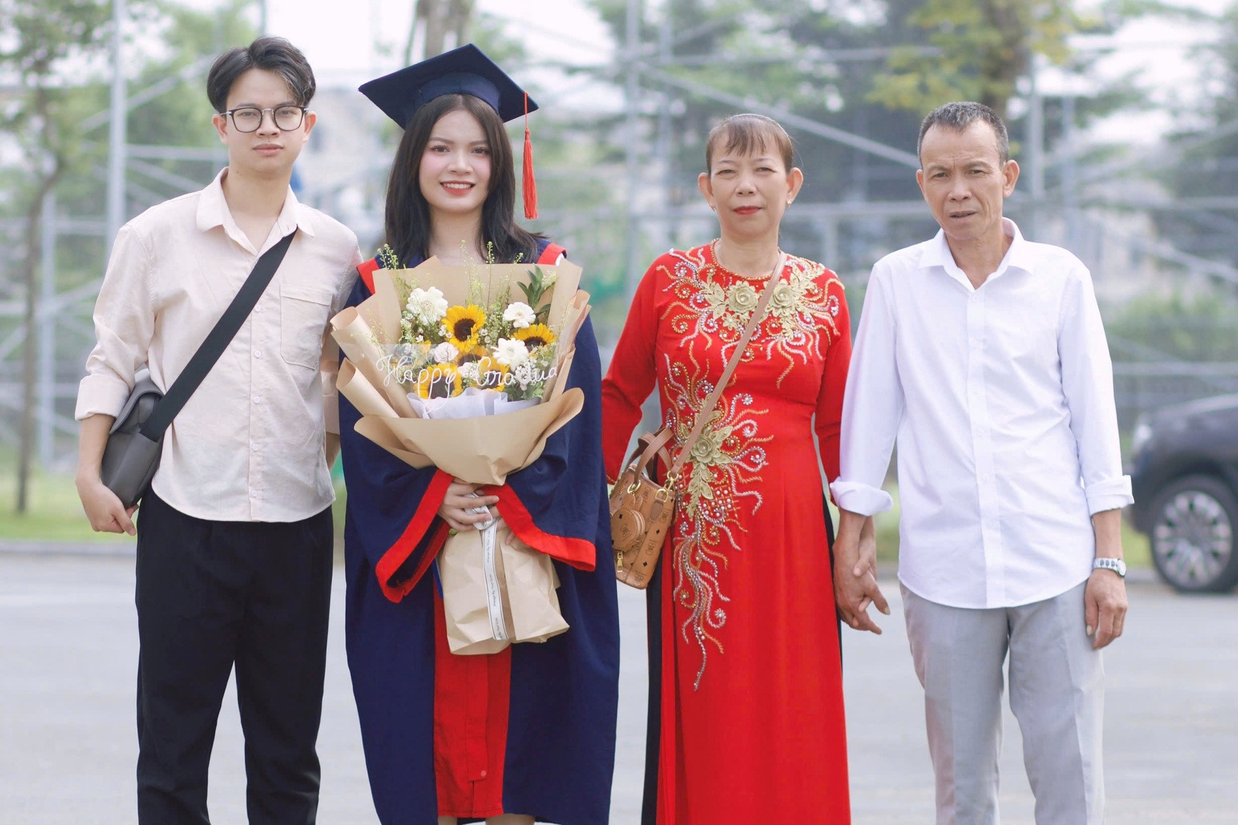 Gia đình 4.jpg