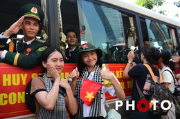 Khoảnh khắc ấn tượng lễ diễu binh mừng kỷ niệm 50 năm thống nhất đất nước