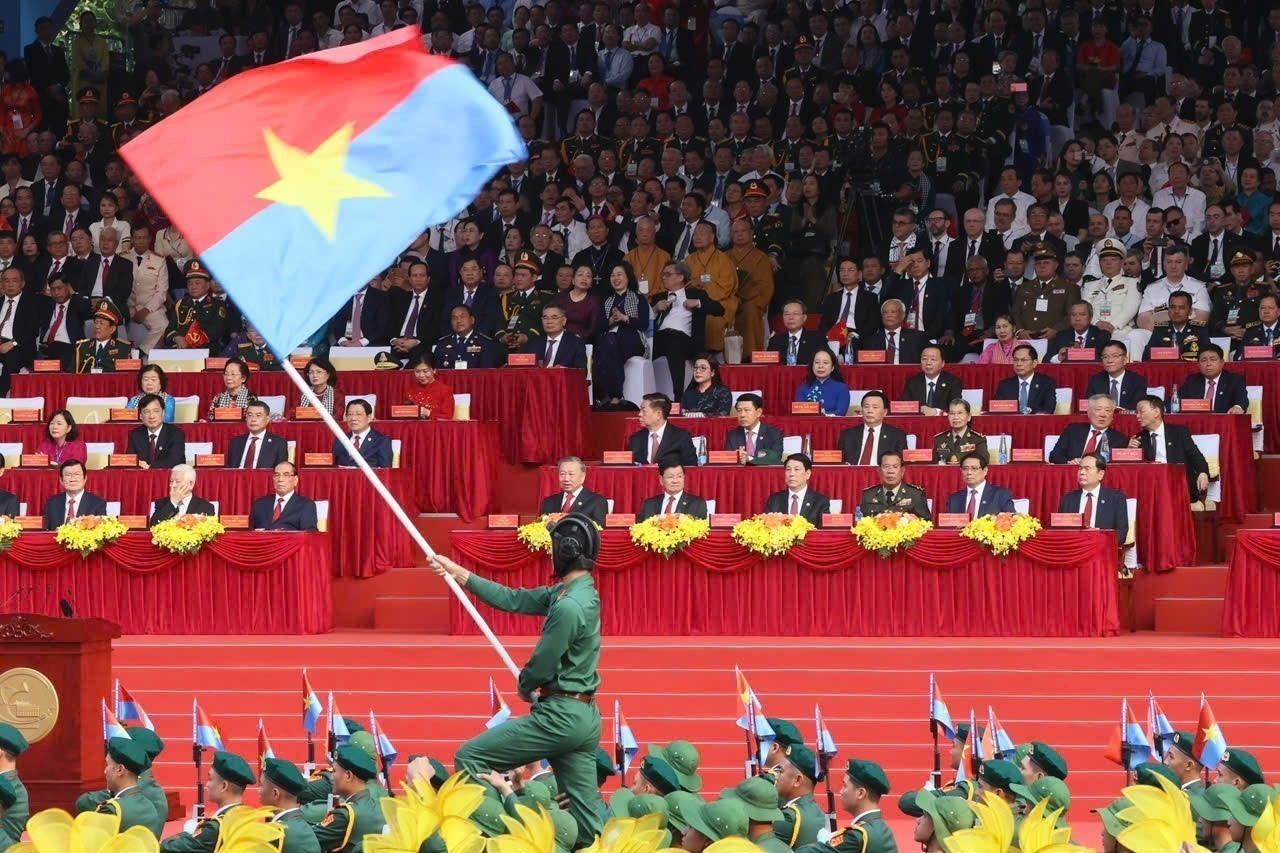 Lãnh đạo chính đảng, các nước chúc mừng 50 năm ngày thống nhất đất nước