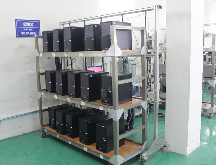may tinh CMS.jpg