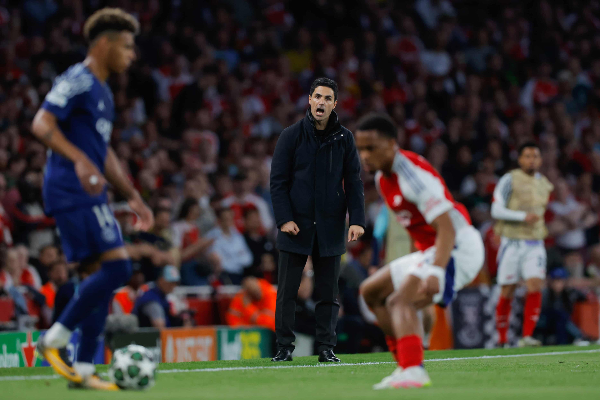 The Guardian. Arteta Arsenal PSG.jpg