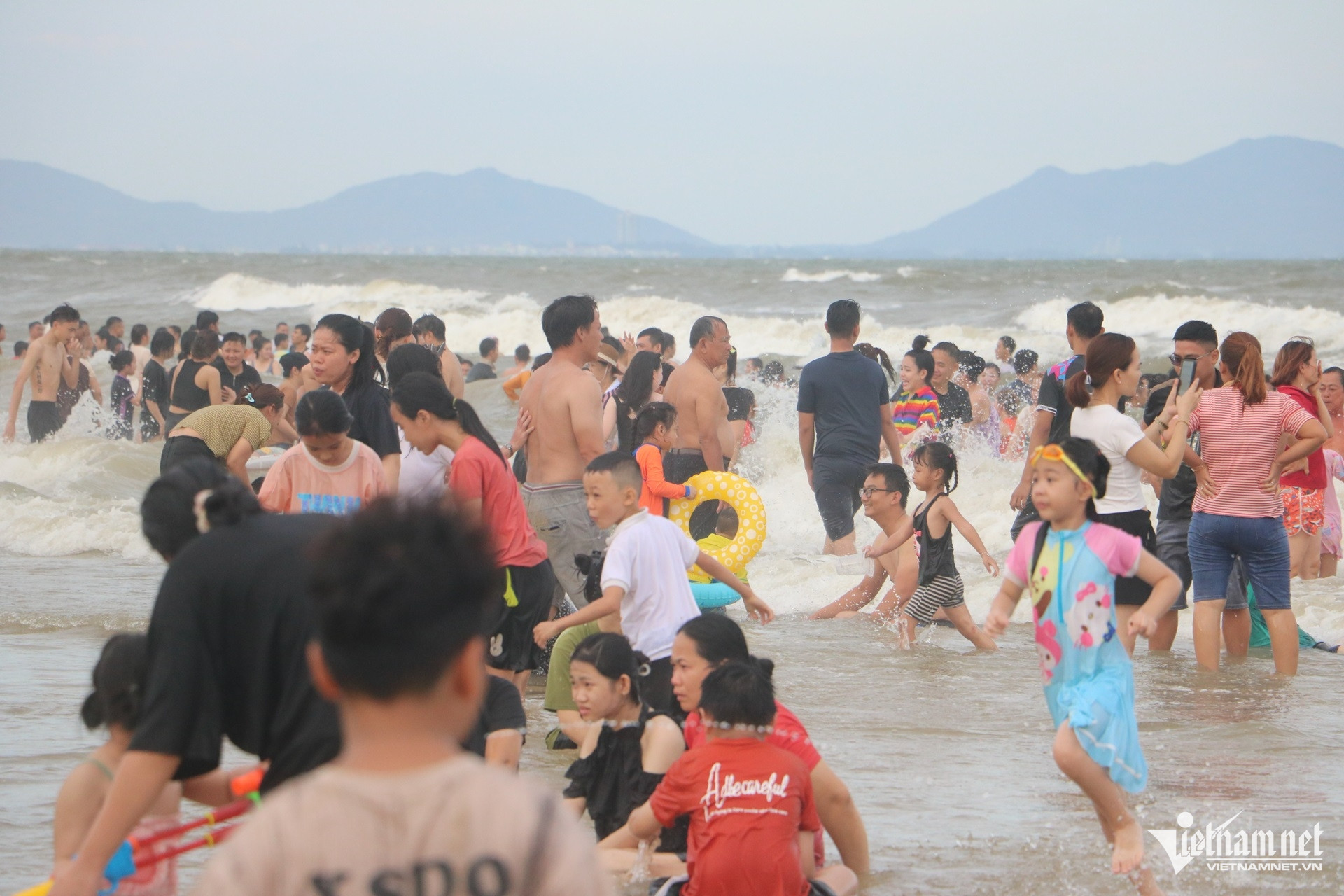 W-biển vũng tàu ngày đầu kỳ nghỉ lễ 30.4.1.3.JPG.jpg