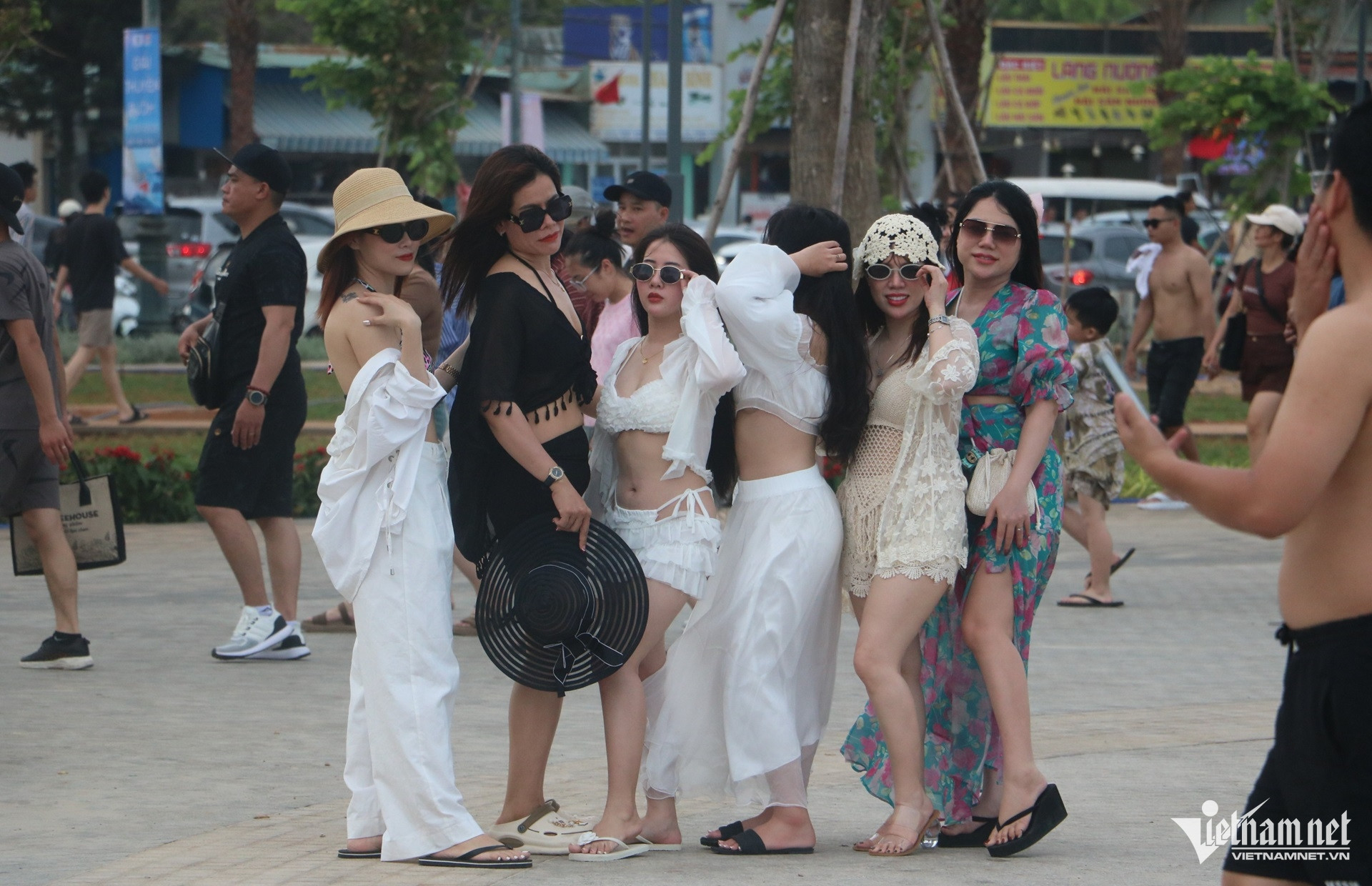 W-biển vũng tàu ngày đầu kỳ nghỉ lễ 30.4.2.JPG.jpg