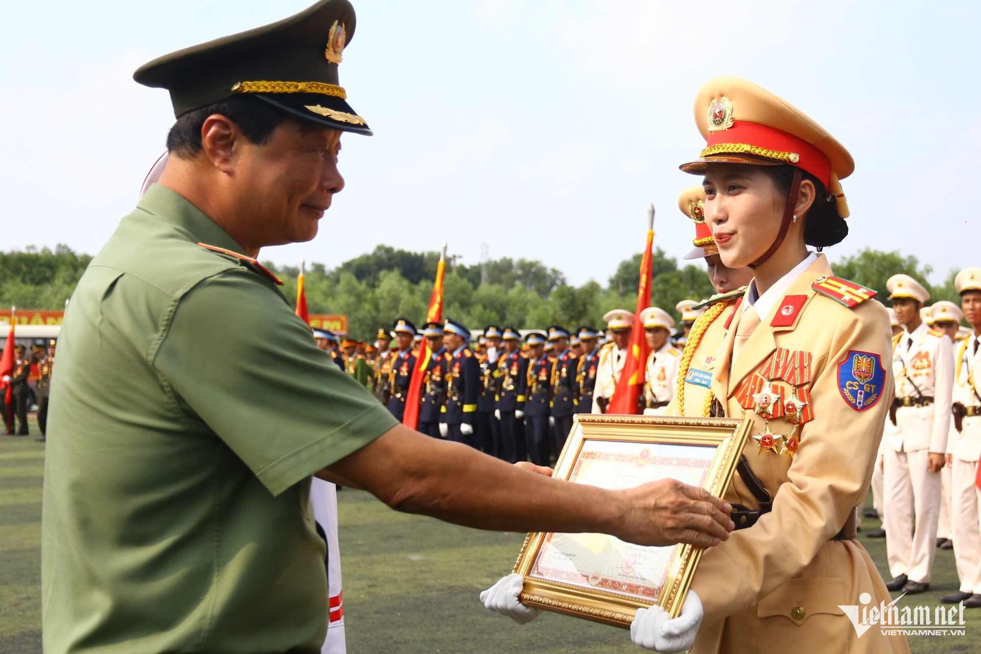 W-cong an2.jpg