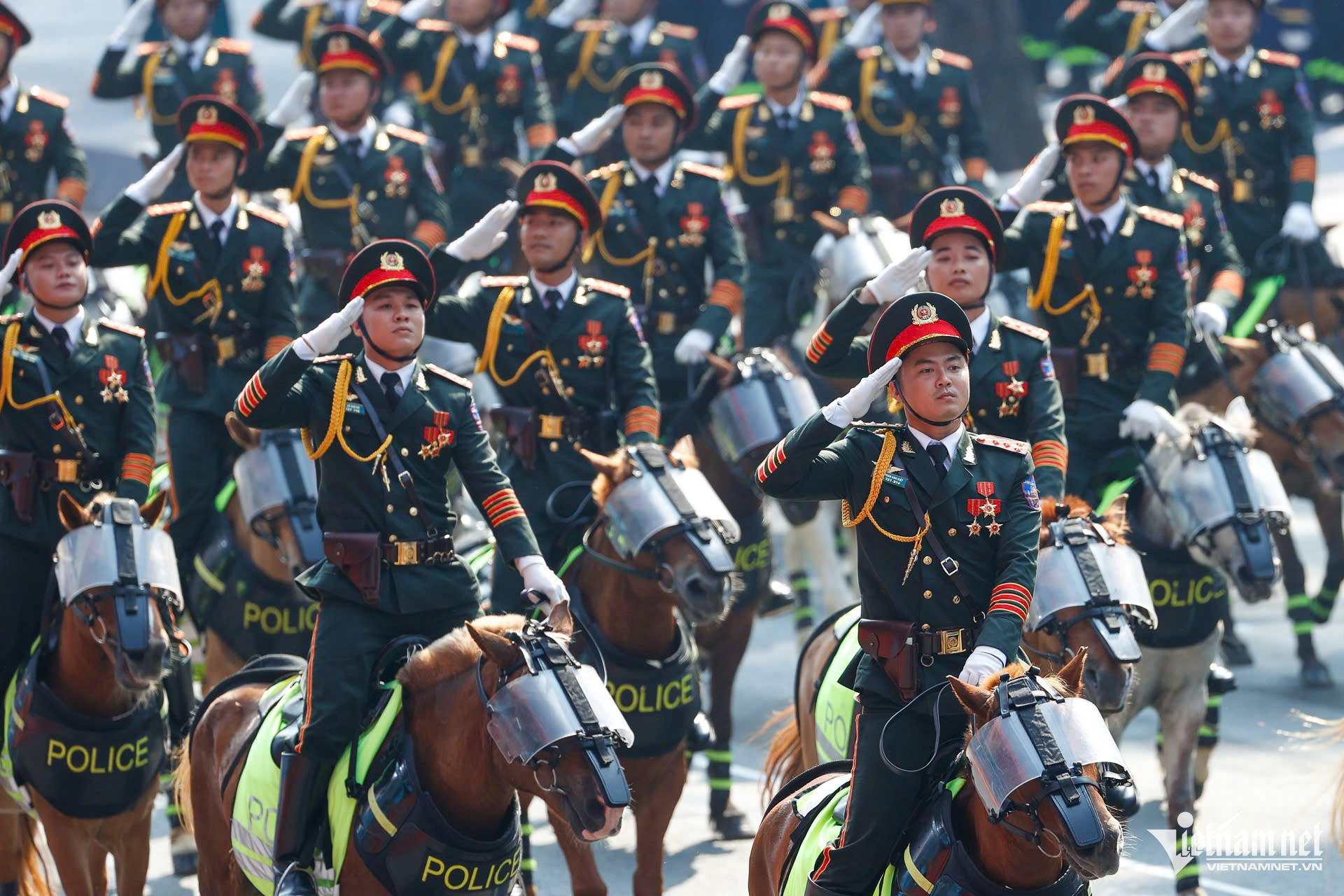 W-khối 10 kỵ binh.jpg