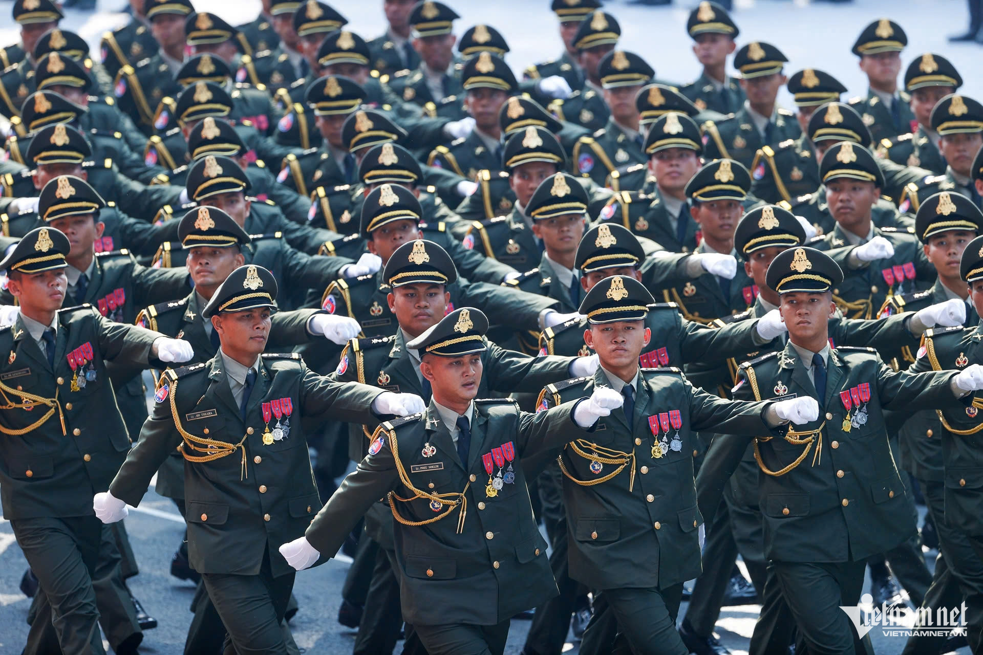 W-Khối 2 campuchia.jpg