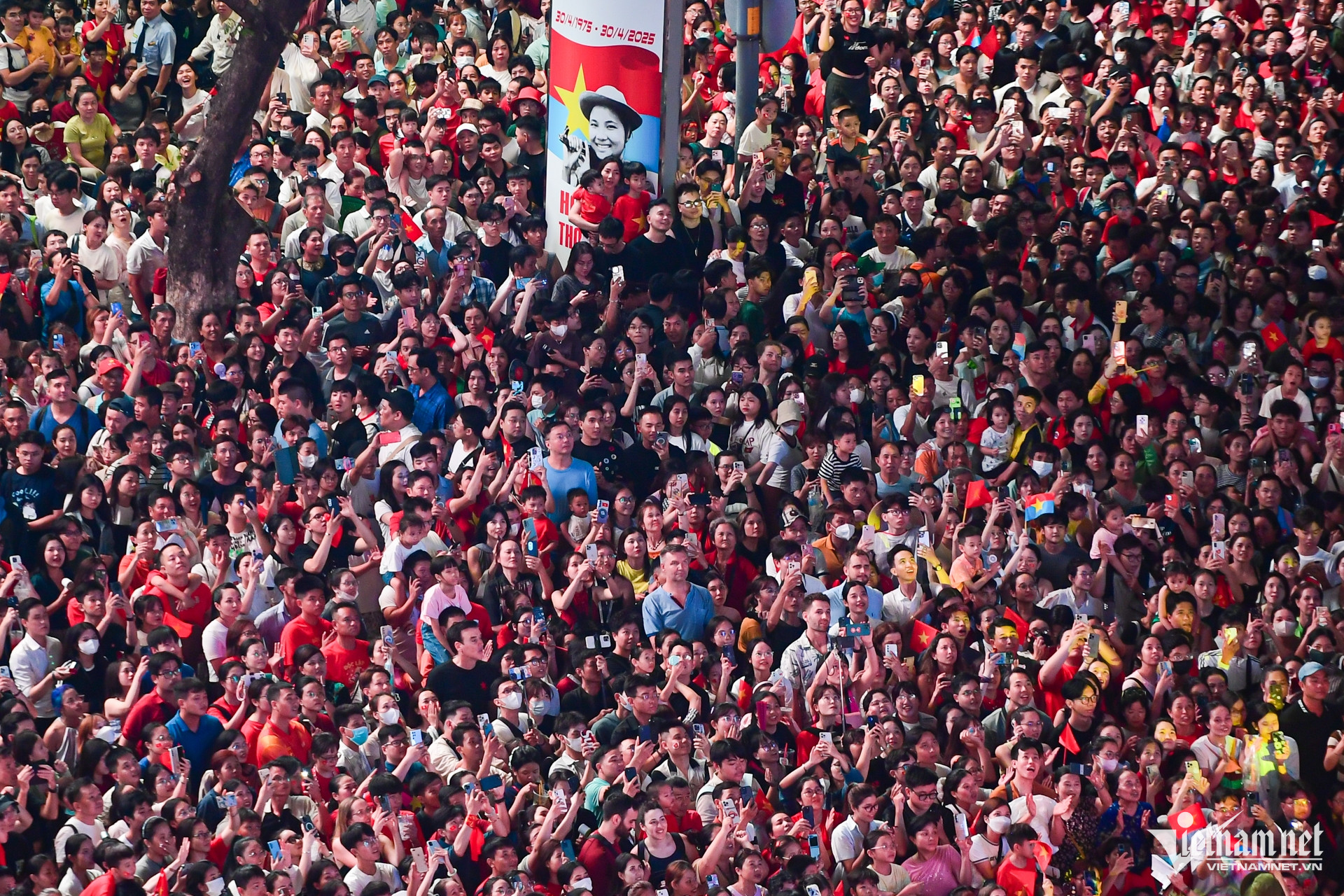 W-TPHCM   nguyễn huế 5.jpg