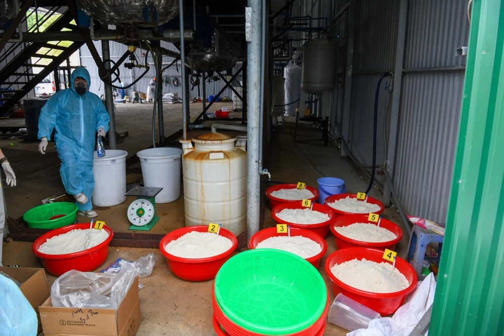 Bản tin sáng 4/4: Khởi tố 10 đối tượng vụ sản xuất 1,4 tấn ma túy ở Nha Trang