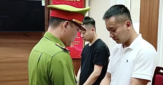 Bản tin cuối ngày 4/4: Quang Linh Vlogs và Hằng Du Mục bị khởi tố, bắt tạm giam