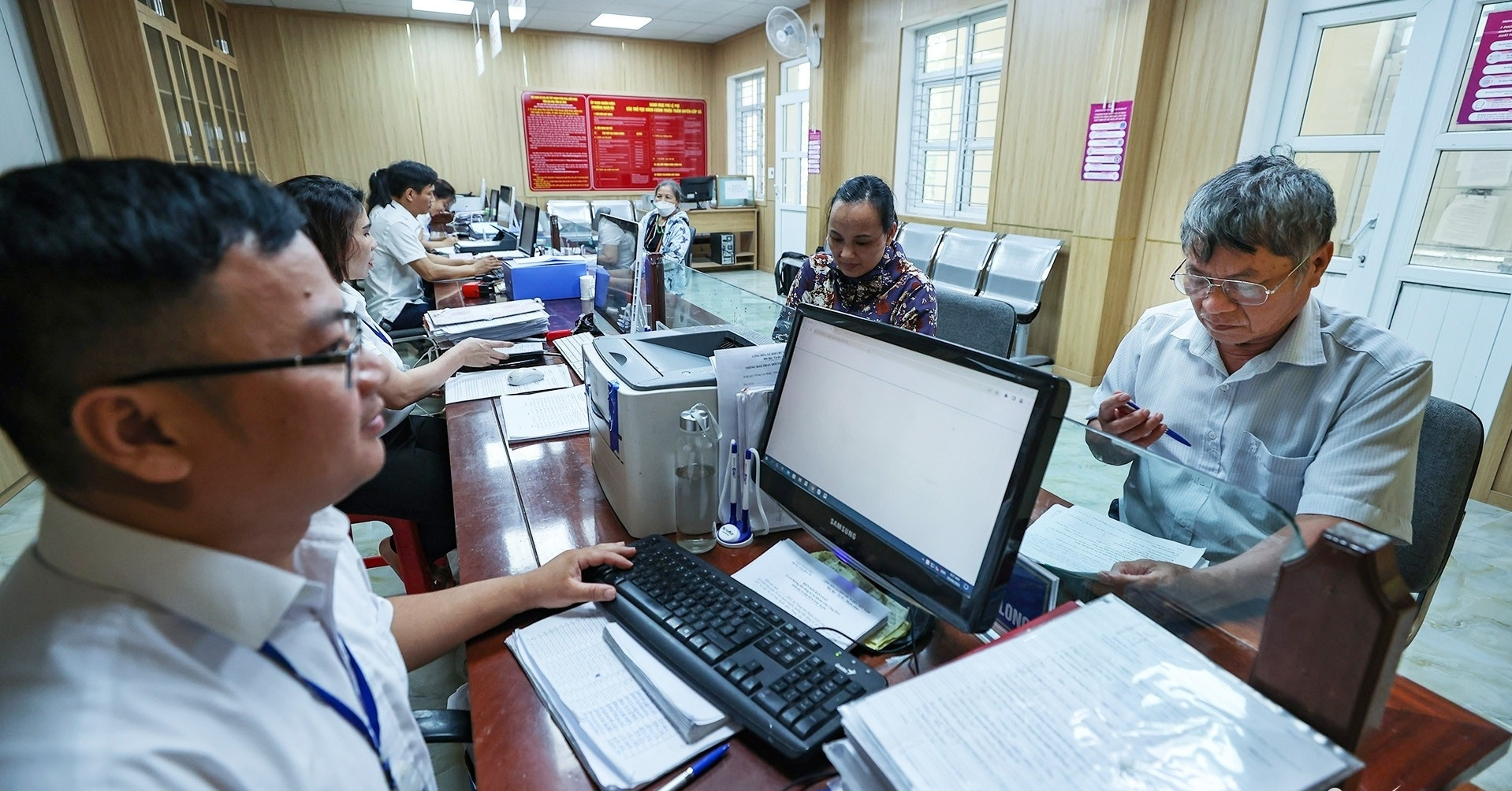 Công chức, viên chức nên dùng trợ lý ảo phục vụ công việc thế nào?