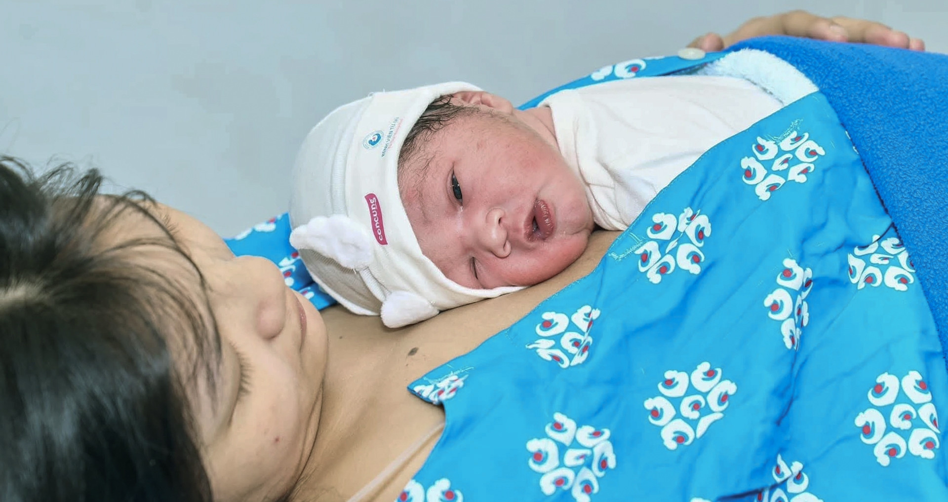 Đầu tàu kinh tế TPHCM, vì sao mức sinh thấp nhất cả nước?