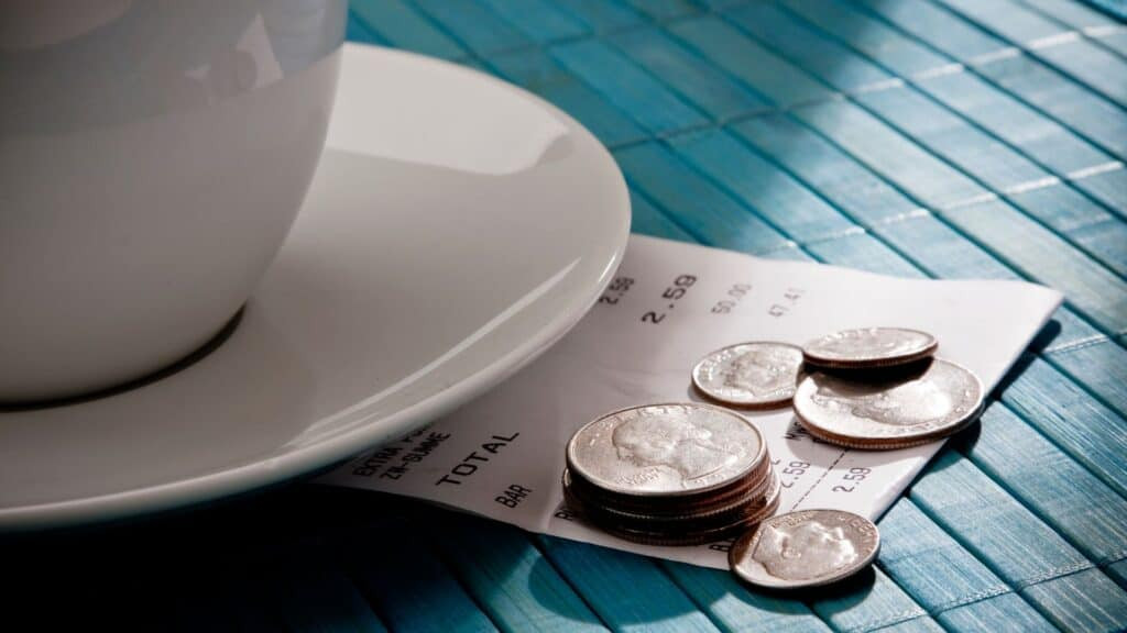 Dos and Donts Dont Leave Tips 1024x576.jpg