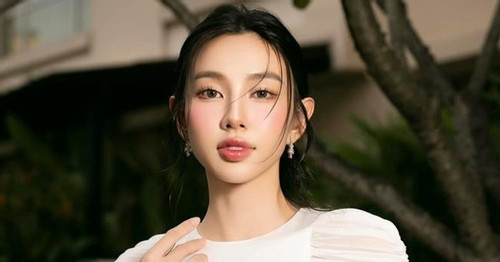Hoa hậu Thùy Tiên bị tạm hoãn xuất cảnh