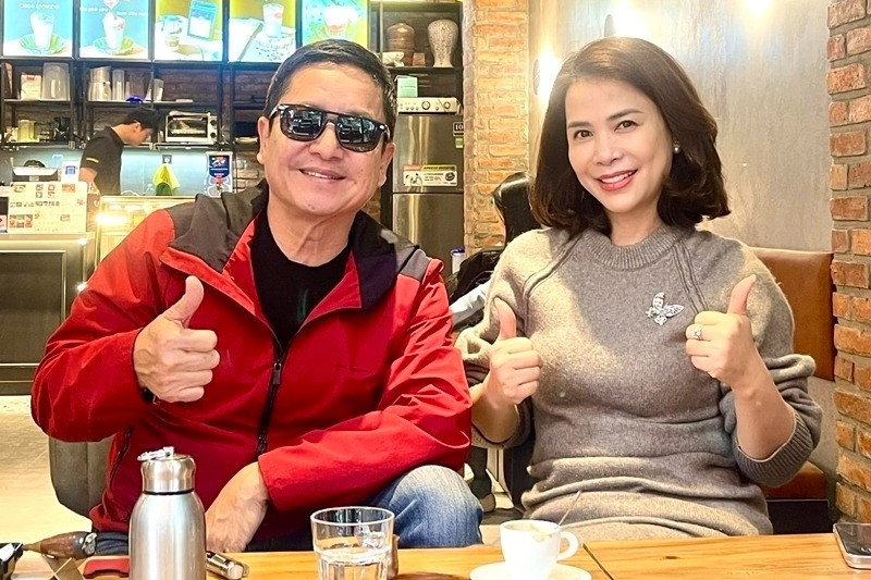 MC Hoài Anh VTV trẻ đẹp, Chí Trung hẹn hò với bạn gái kém 18 tuổi sau ra viện