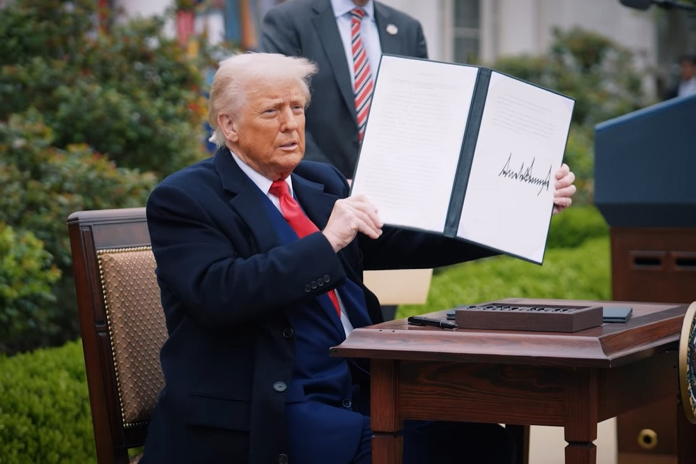 Nhà Trắng nói thuế đối ứng của ông Trump không gây hại cho người lao động Mỹ