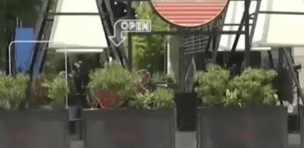 Từ chối 17 cuộc gọi sau bữa tối, người phụ nữ bị cảnh sát điều tra