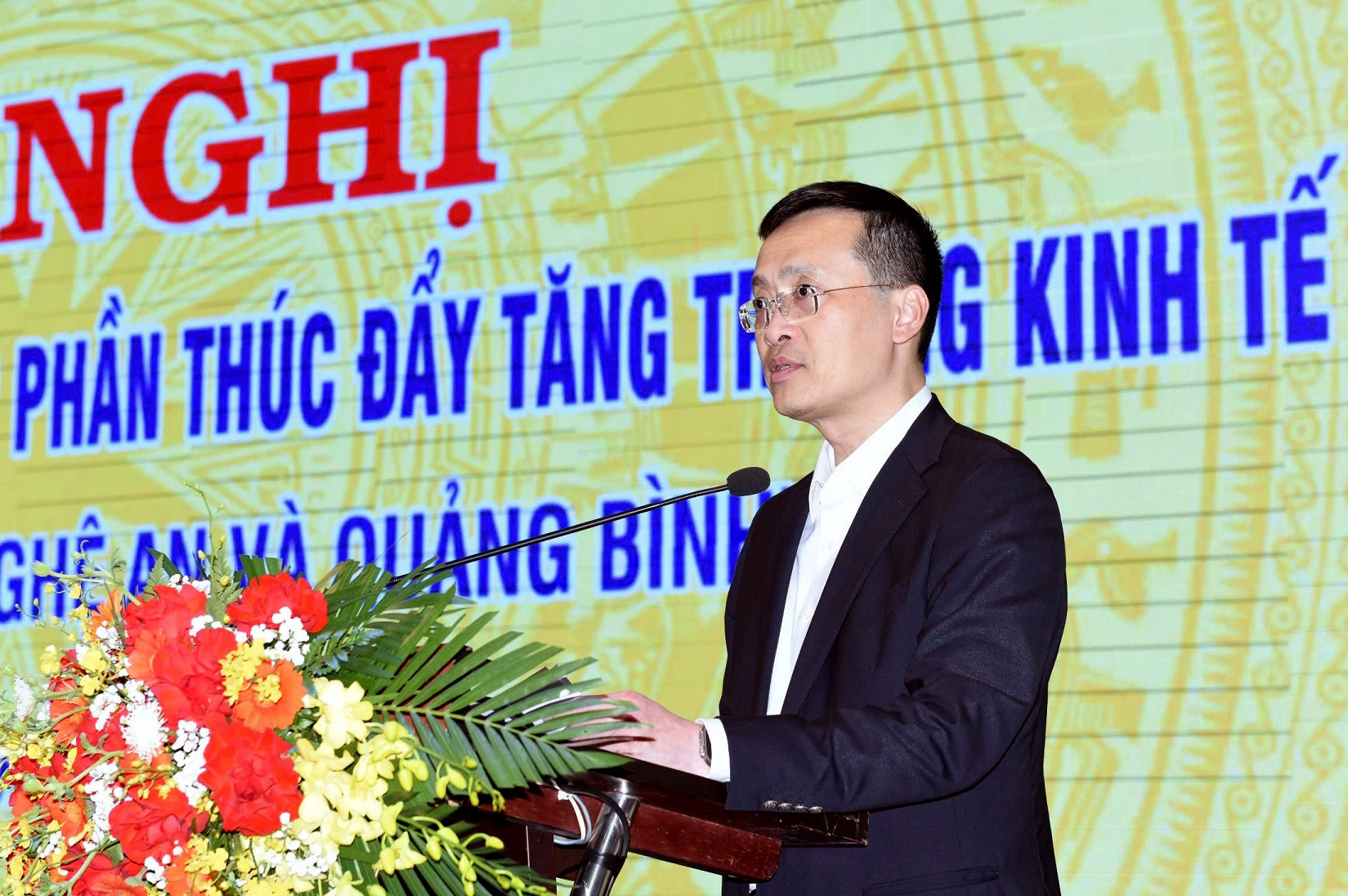 pho thong doc pham quang dung 82111.jpg