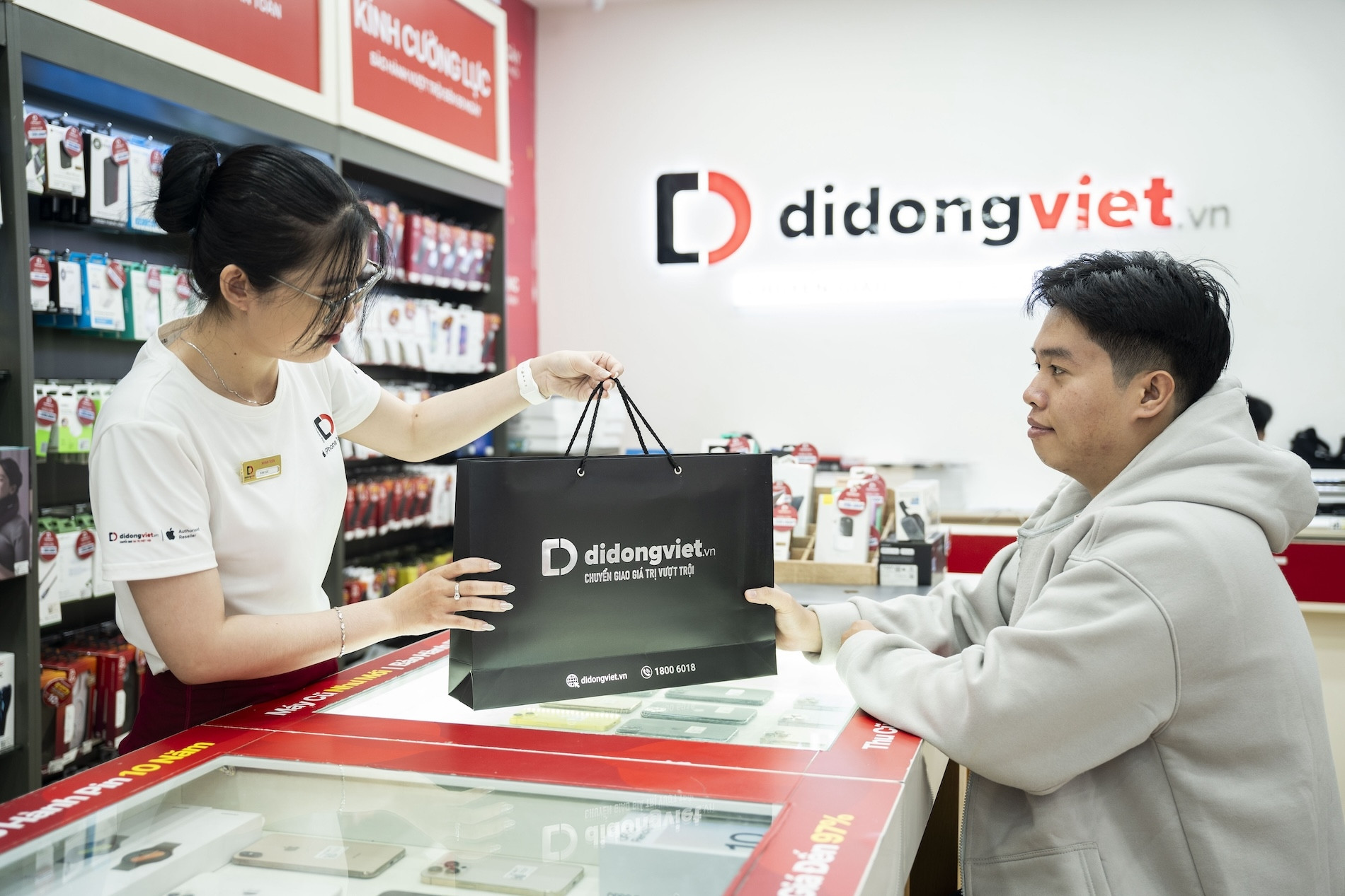 'Trả góp 30' - giảm áp lực tài chính khi mua sắm tại Di Động Việt