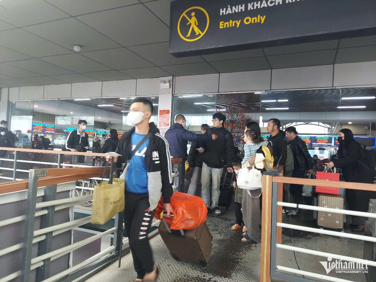 w hanh khach1 83259.jpeg