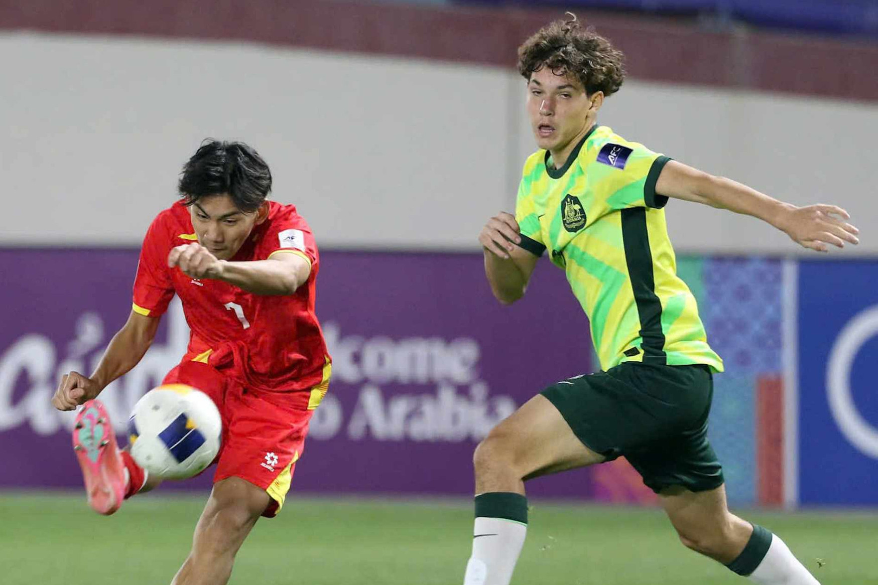 Cầu thủ Australia bất ngờ vì bị U17 Việt Nam cầm hòa