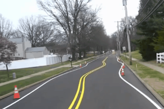 Chuyện lạ ở thị trấn nhỏ: Tài xế 'đánh võng' mới… đúng luật