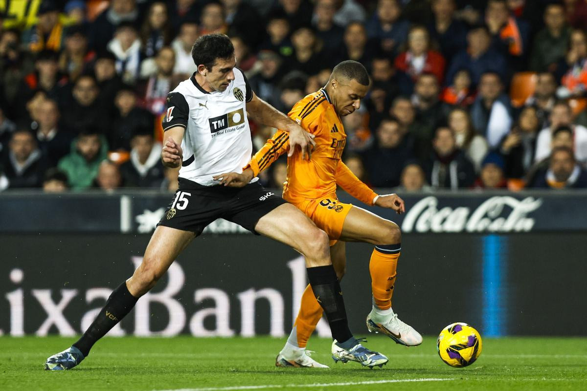 EFE. Mbappe Real Madrid Valencia.jpg