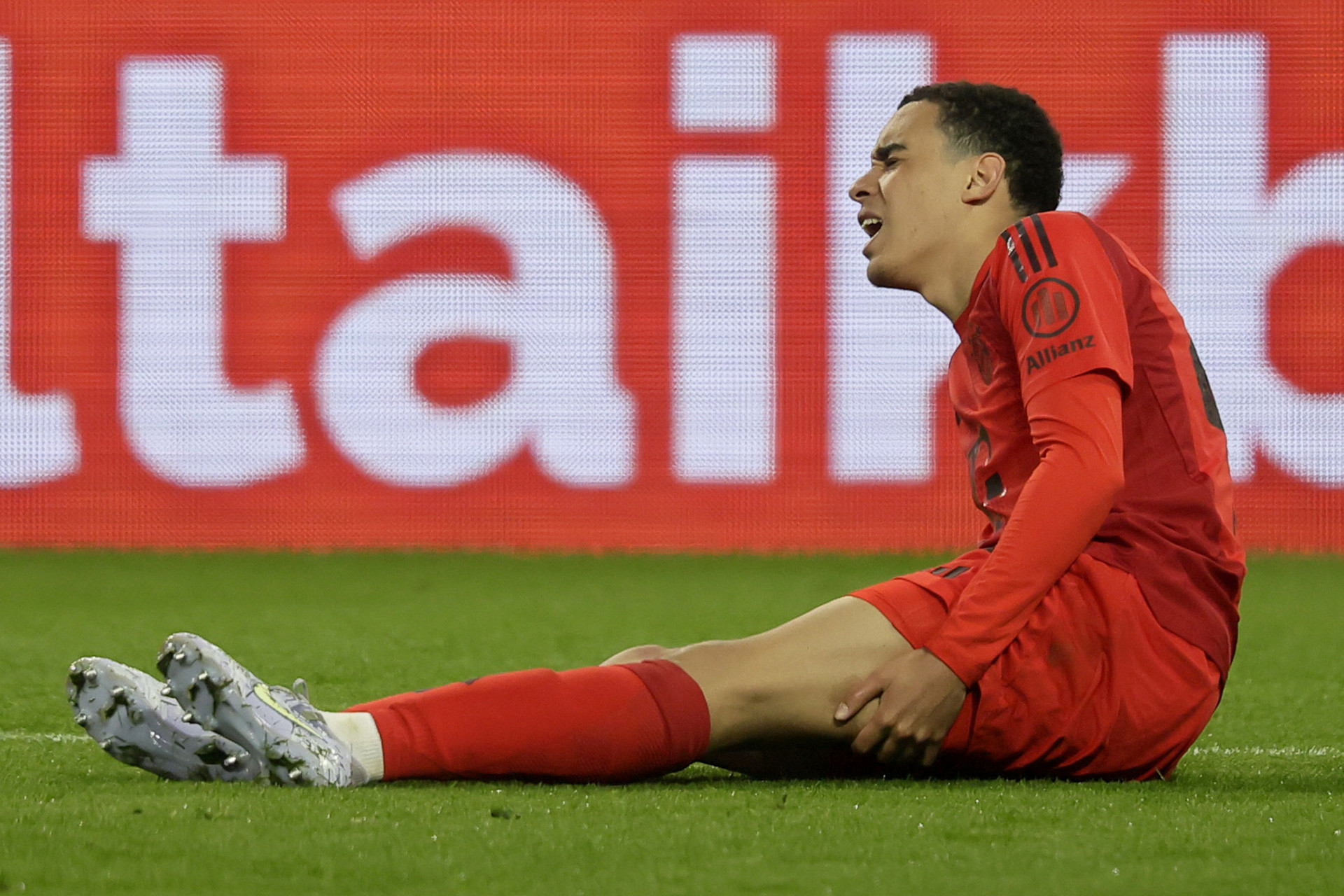 EFE. Musiala Bayern Augsburg.jpg