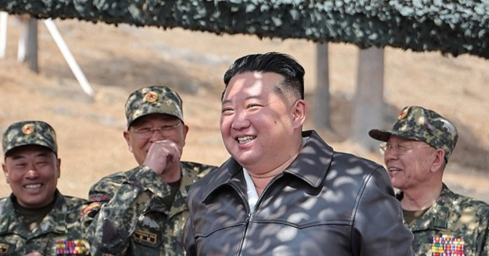 Hé lộ hoạt động của ông Kim Jong Un vào ngày Hàn Quốc phế truất tổng thống