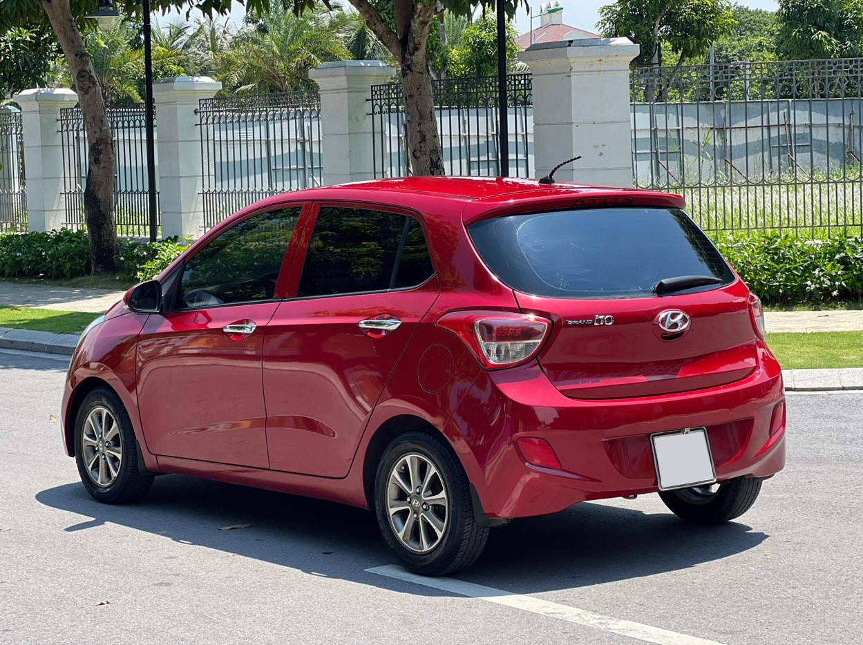 Hyundai i10 1.0 2015.jpg