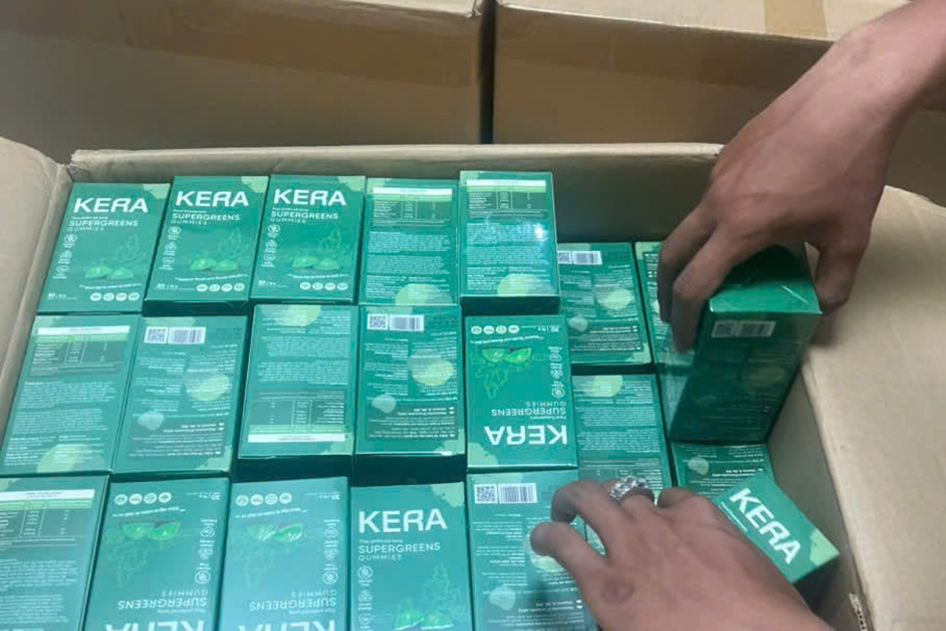 Khám xét trụ sở Công ty Chị Em Rọt của Hằng Du Mục, Quang Linh Vlogs