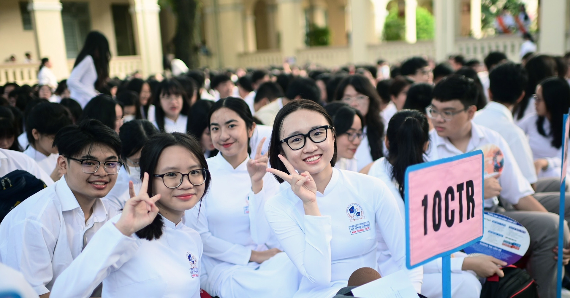 Phụ huynh nêu lý do học 2 buổi/ngày có thể gây gánh nặng chẳng kém học thêm