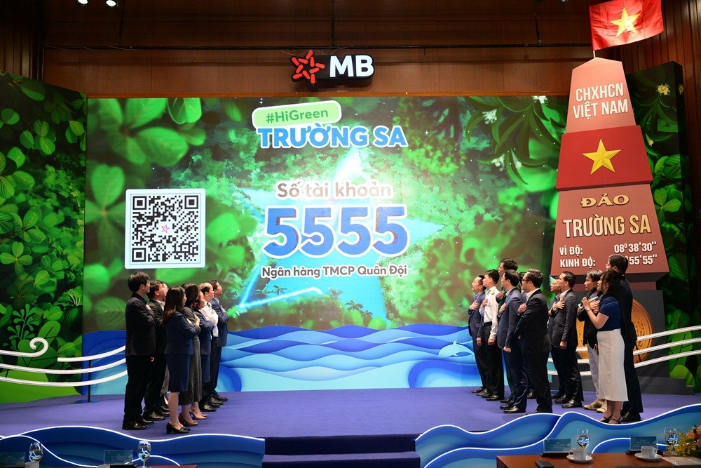 Trồng một triệu cây phủ xanh Trường Sa