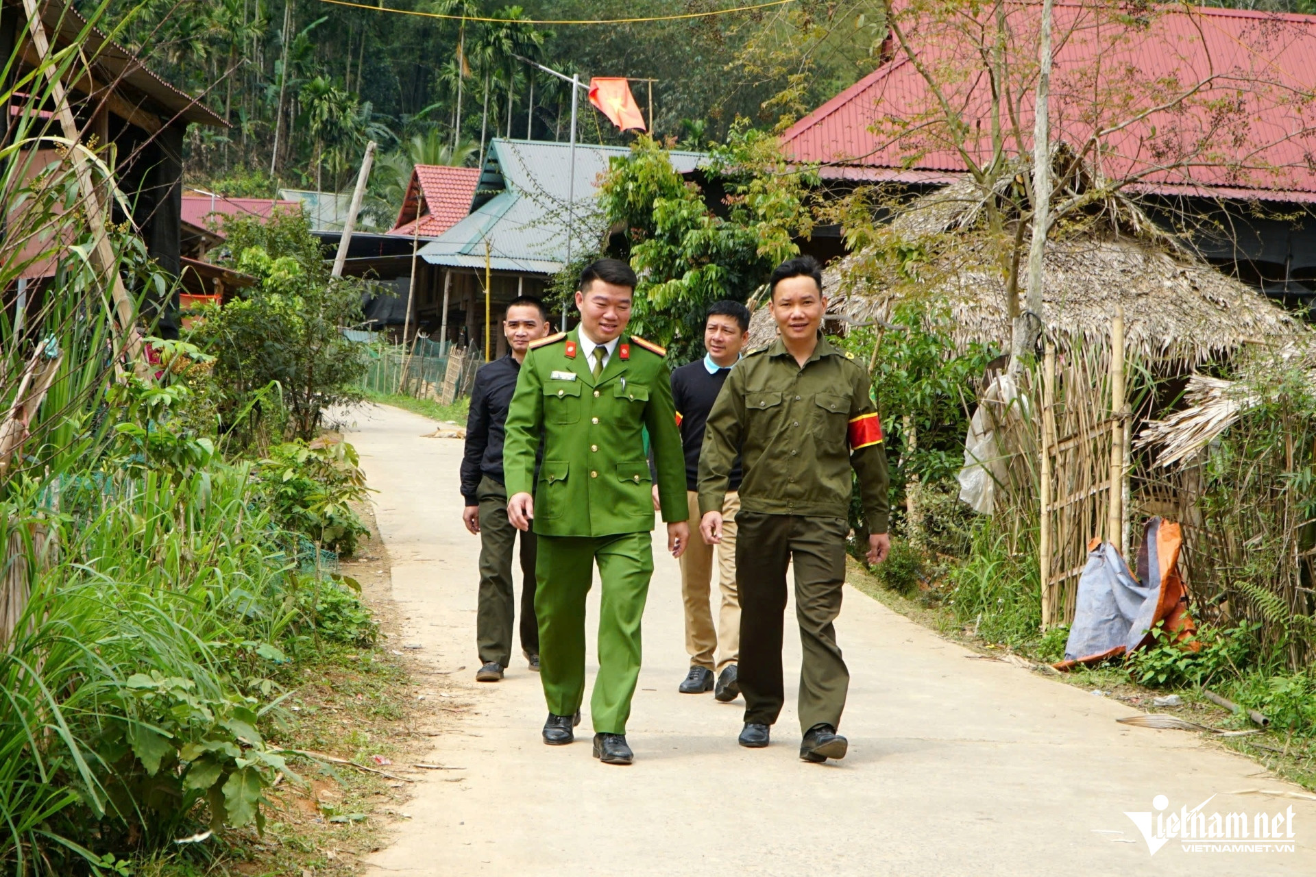 W-a3Công an xã ở vùng cao .jpg