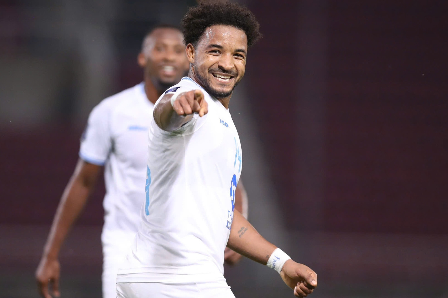 Xuân Son hồi phục thần kỳ, nhảy cực sung