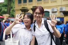 Đề thi thử lớp 10 môn Tiếng Anh 2025 quận Hai Bà Trưng, Hà Nội