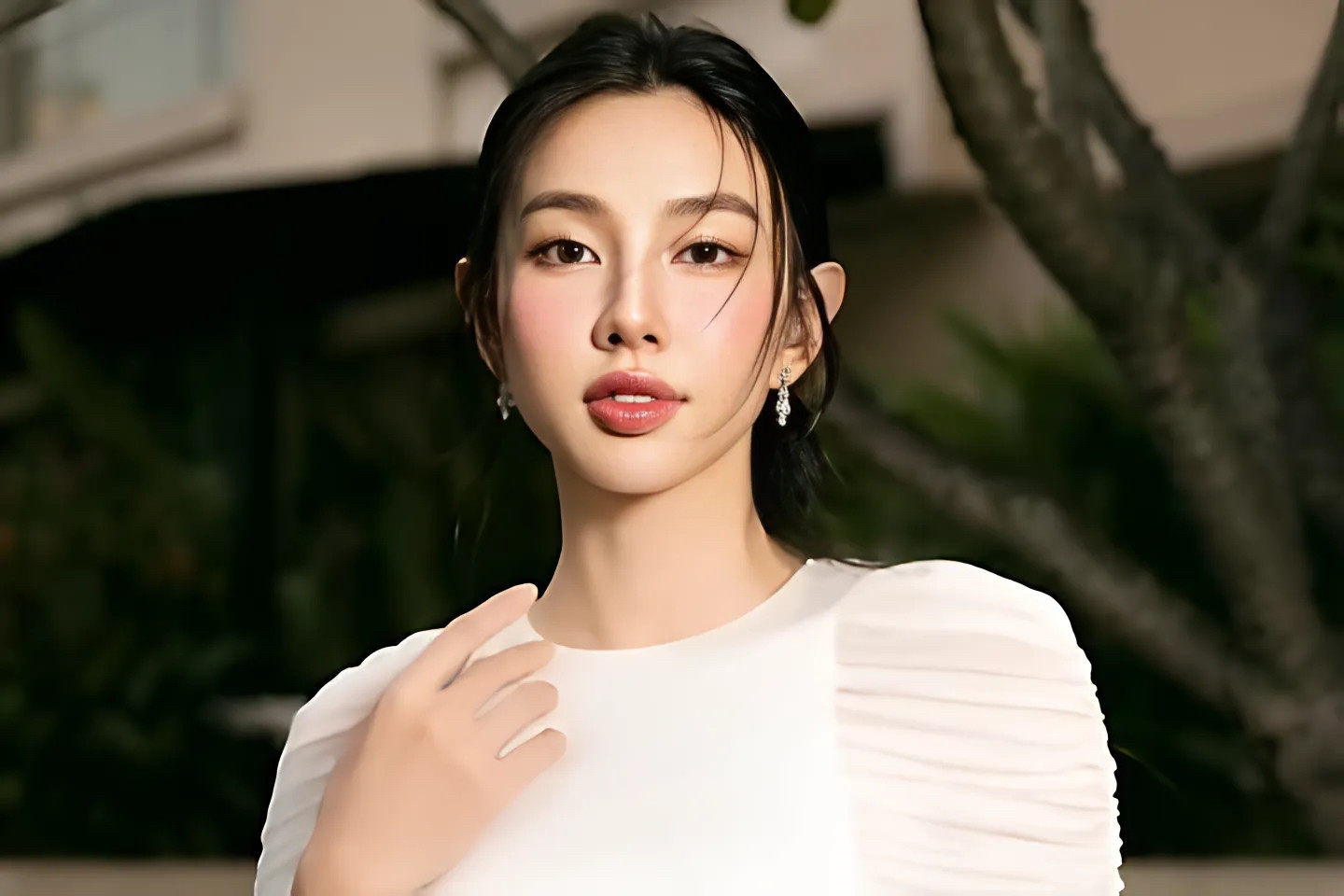 Hoa hậu Thùy Tiên có liên quan đến vụ kẹo rau Kera