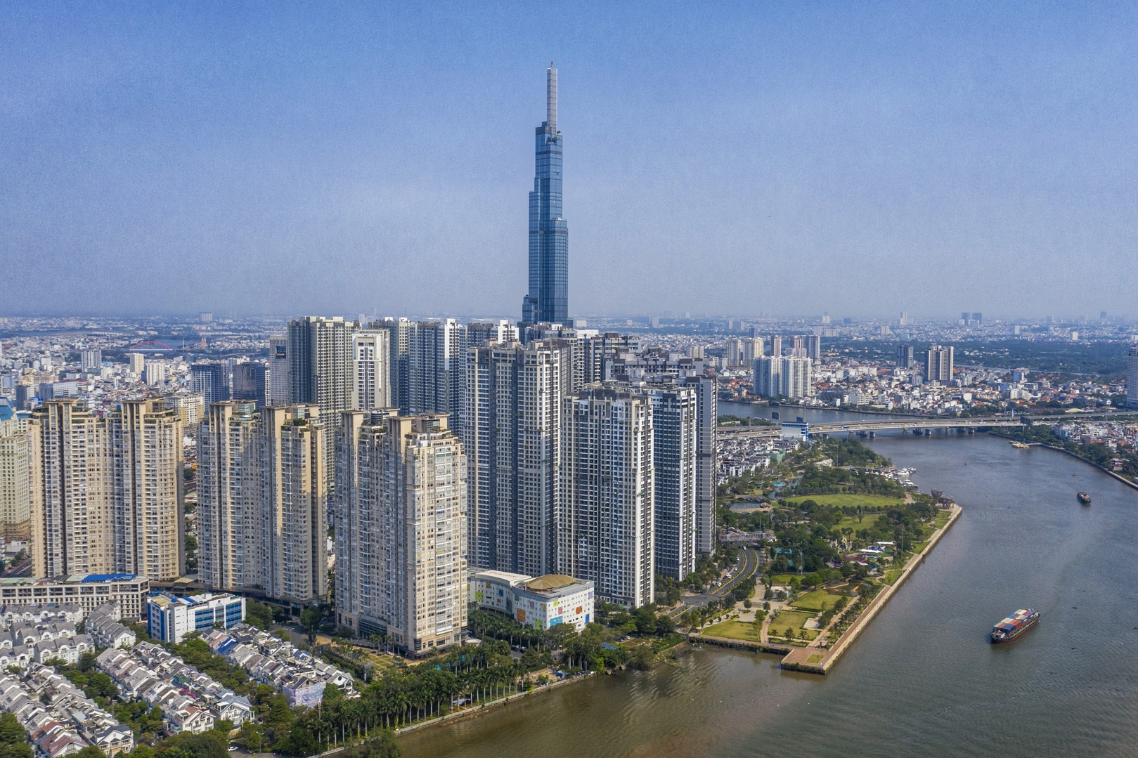 Mỹ áp thuế, kịch bản nào để GDP tăng 8% năm nay?